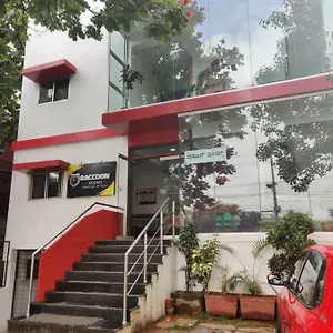 Bed & Breakfast Raccoon, Mysore